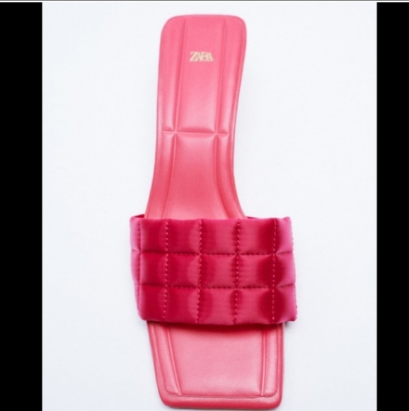 Zara* Heeled Sandal Pink Quilted - Picture 4 of 7